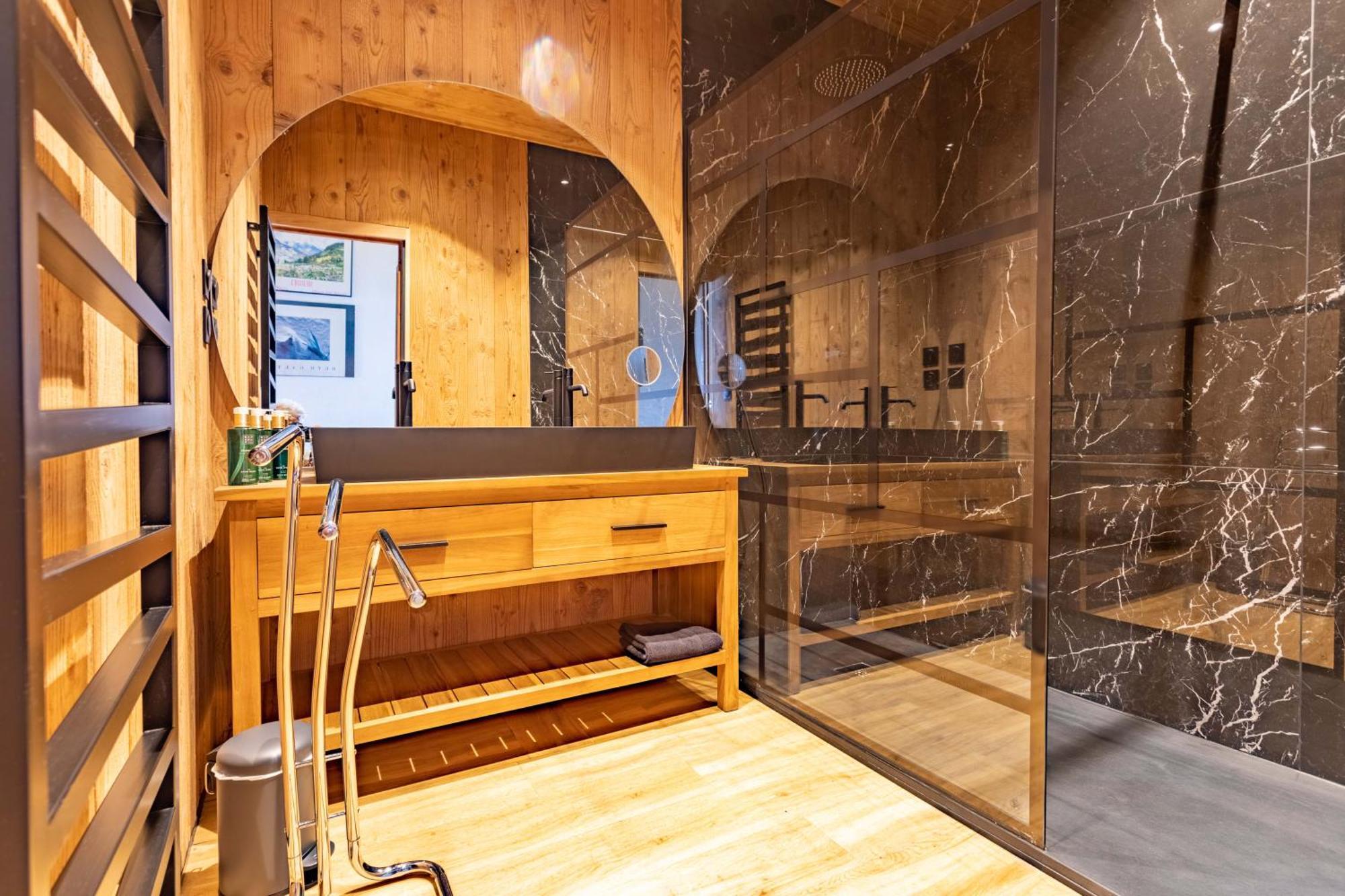 Le Petit Paradis, Chalet Au Coeur Des 3 Vallees Saint-Marcel  ภายนอก รูปภาพ